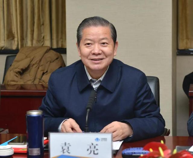 链长|“链长制”：用创新赢得产业话语权