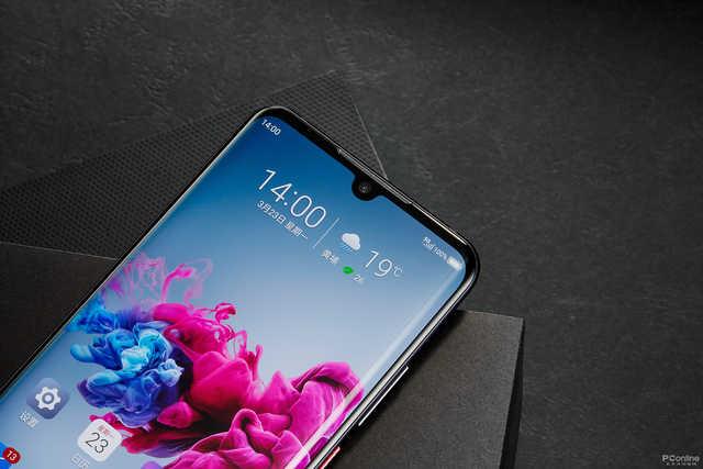 「勇哥科技」专访中兴通讯副总裁张雷：硬核5G实力成就天机Axon 11