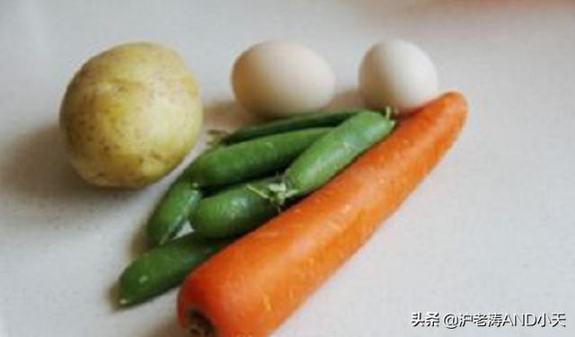 【超级宝妈】小孩子,不肯好好吃饭怎么办?这样做让他抢着吃!