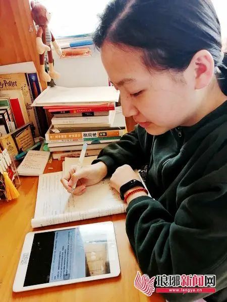 「暖先生格调」教育局规定: 逃网课的学生可能被开除! 2020届很难：自律者与放松者，成绩洗牌改变命运！