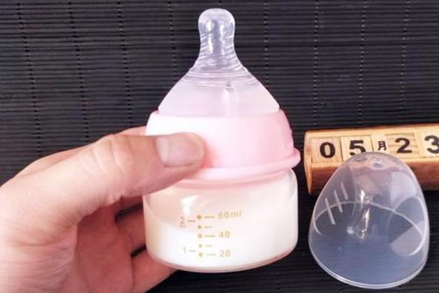 天使宝贝■断奶不等于“断妈”,宝妈用了这种断奶方式,看见宝宝后流下泪水