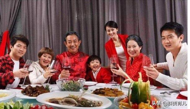 「你的育儿经」饭桌上看人？不是毫无根据可言的，家长们可得好好教育孩子