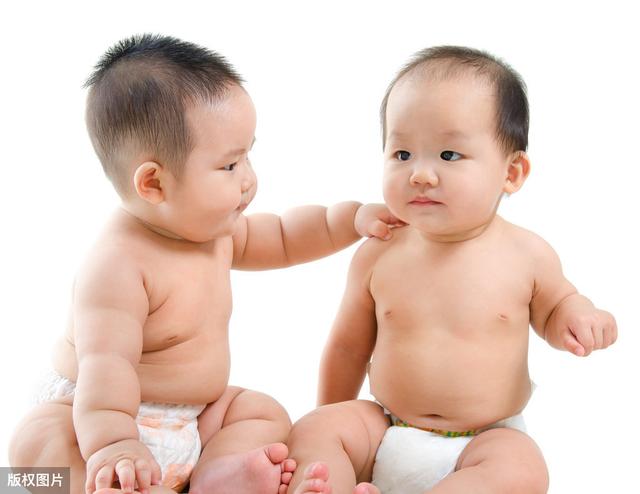 「你的育儿经」在这个阶段教宝宝手语，好处多多！家长不必担心影响宝宝说话
