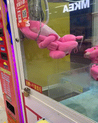 搞笑gif:妹子,用报纸当裤子,竟然毫无违和感