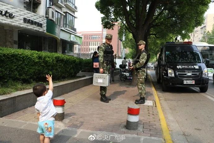 暖先生格调■官宣! 三高考大省明确开学时间! 高三很苦！如果撑不下去的时候，看看这20张图！