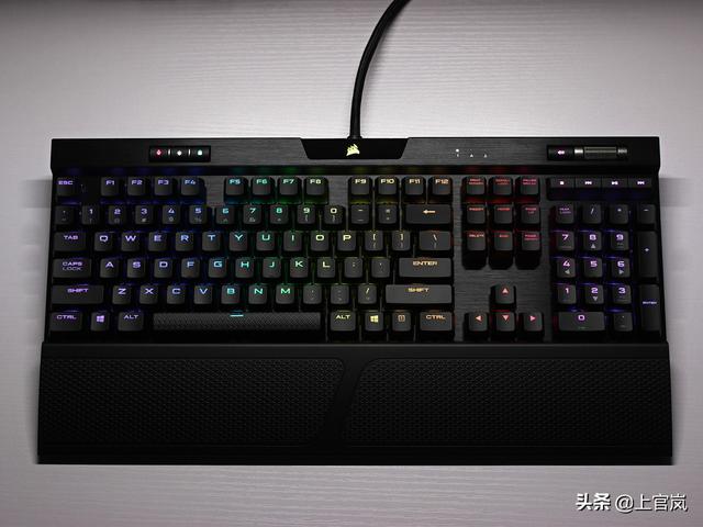 终于还是上了这条贼船，海盗船K70 RGB MK.2键盘开箱