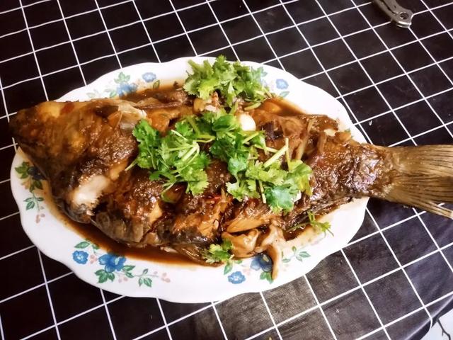 东北人最爱吃的8道家常菜，都是特色“硬菜”，道道经典好吃