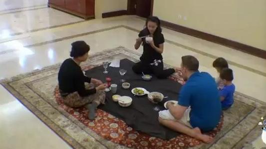 [超级宝妈]《在远远的背后带领》：其实，父母比孩子更需要抗挫折能力