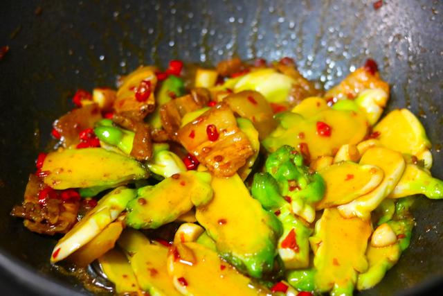 这鸡毛菜，在国内走红，国外想吃吃不到，2元一斤，正当季