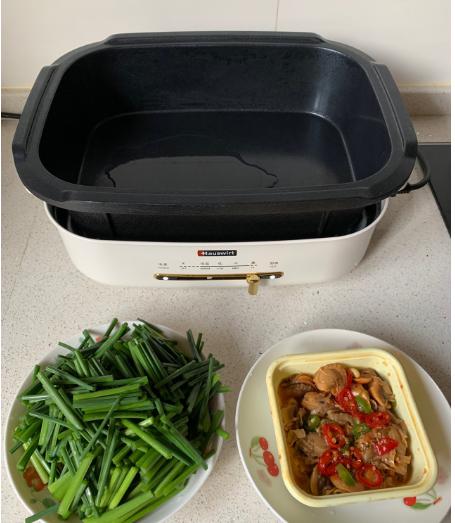 12月，这海鲜肥美价廉，15块钱买2斤，用韭苔一炒，全家都爱