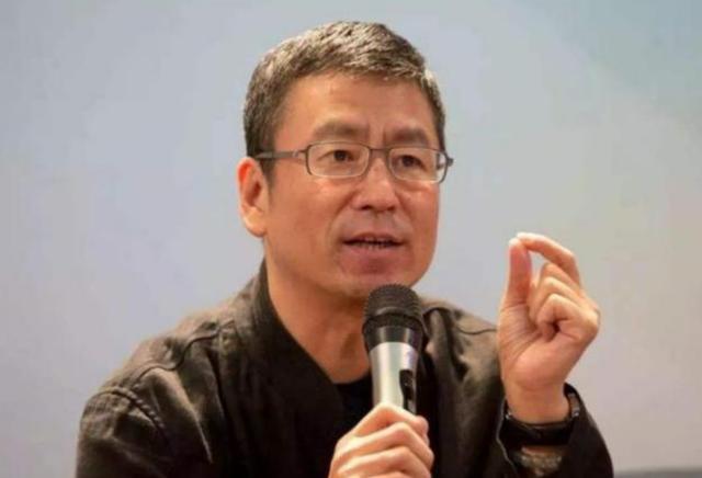 [超级宝妈]白岩松：想孩子长大有出息，家长要让他们吃“这3种苦”，别心软