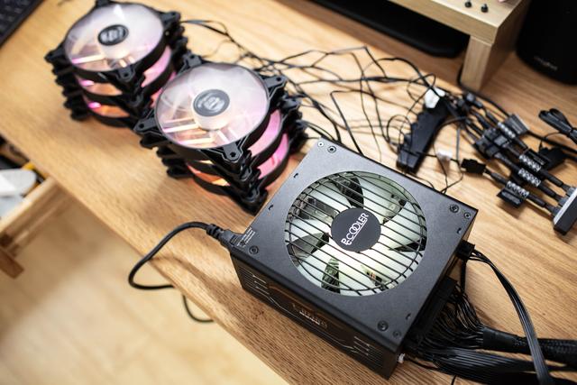 质保10年，买了绝对不亏，机箱里最值得投资的硬件，超频三七防芯