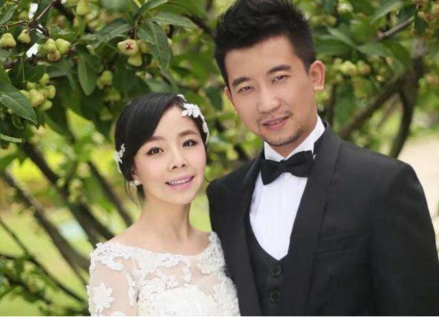 #你的育儿经#女歌手抱怨带娃辛苦，为喂娃一晚上醒来4次，醒后睡意全无了
