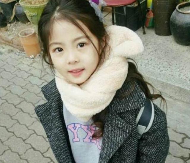 你的育儿经@“女儿颜值太高,看着就头疼”,孩子越长越好看,却成了父母烦恼