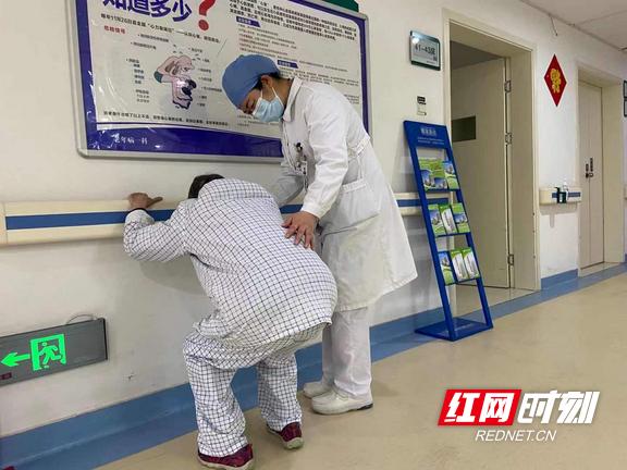 付丽|走路缓慢、握力下降？这是疾病的征兆，得治