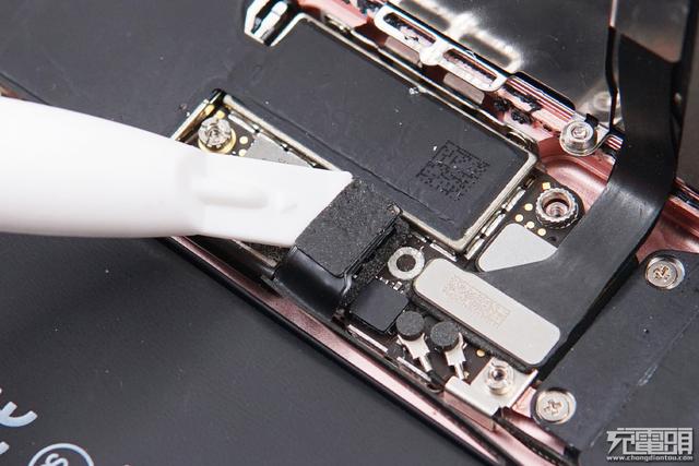 2340mAh！华严苛为iPhone 7用户带来了大容量电池