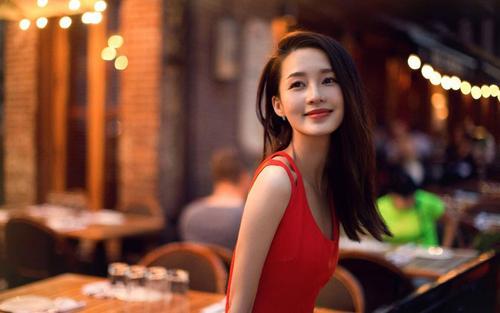 萌萌的小丸子|如果手中只有一票，杨紫赵丽颖杨幂热巴，你会投给谁？