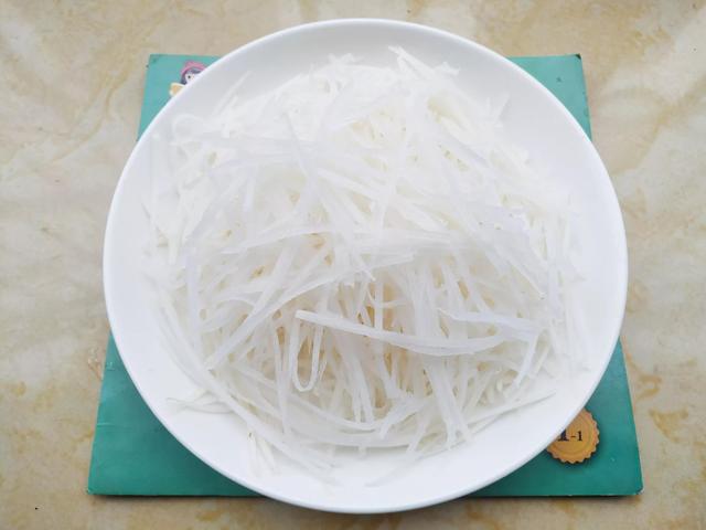 老妈做了六十多年的开胃刮油菜，成本不到2块钱，吃过的都说好