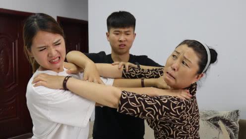 你的育儿经：产妇半夜生二胎，产房外等待的只有大女儿，孩子的回答惹人心疼