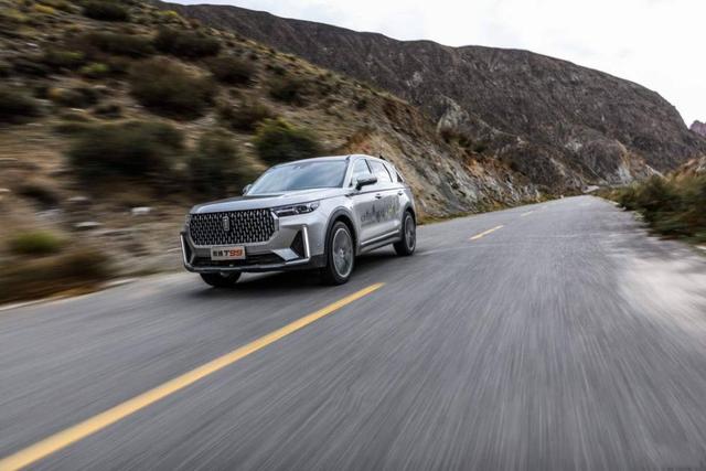 20万也能买中大型SUV？这几款车空间堪比“大床房”