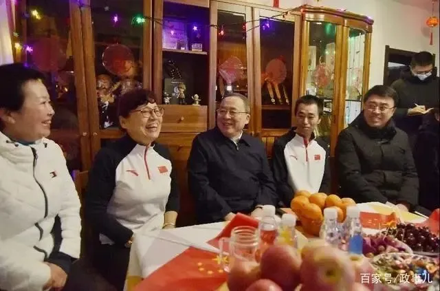 全家挤7㎡铁皮屋,从小捡废品,“鞋匠的女儿”成了奥运冠军