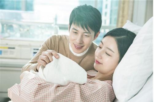 你的育儿经：宝宝3月以前，不要让5种人抱，对宝宝很不好