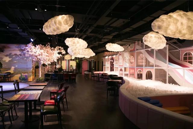 「玩乐足迹」北京首家室内动物园 · 和羊驼浣熊一起玩