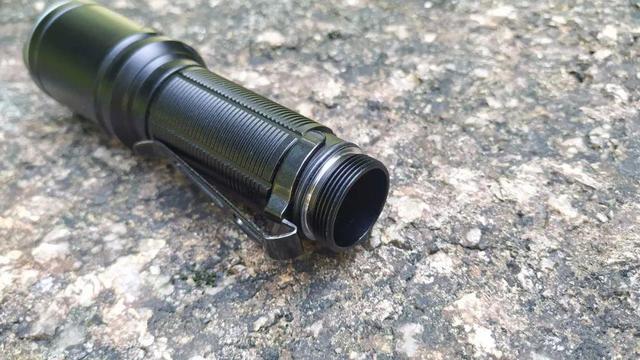 战术手电评测｜性价比之王，新兵入手体验首选