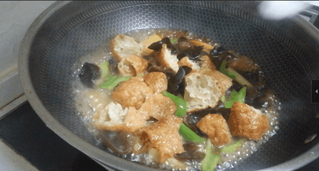 土豆怎么吃？特别推荐这种搭配，只需3样半调料，好吃就是赞