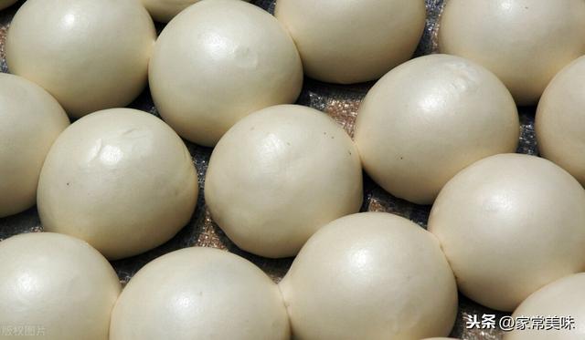 原来我们吃的馒头也有假的，教你8字口诀，避免买到染色假馒头