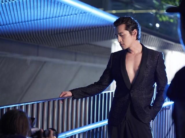 胡歌最新时尚大片 帅气迷人环球网