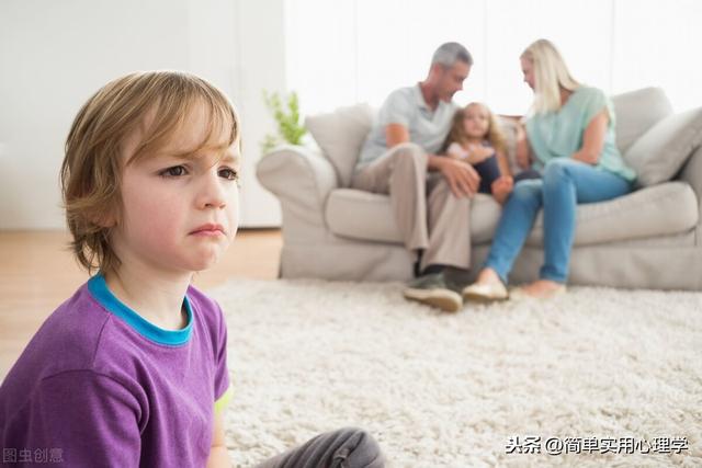 父母如何控制好自己的情绪？耐心的应对乱发脾气的孩子