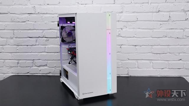 Thermaltake 挑战者H6机箱评测：秀外慧中