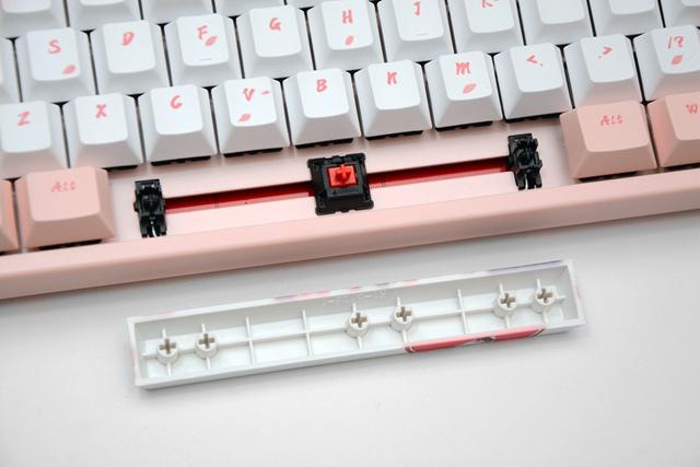 开啤酒小姐姐同款面具，ikbc白无垢樱花机械键盘开箱体验