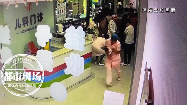 金牌大叔|婴儿呛奶窒息，护士嘴对嘴咽下呕吐物