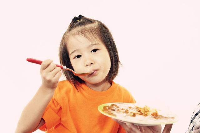 『你的育儿经』最“毁”孩子眼睛的不是手机，而是这3样“东西”，早知道早预防