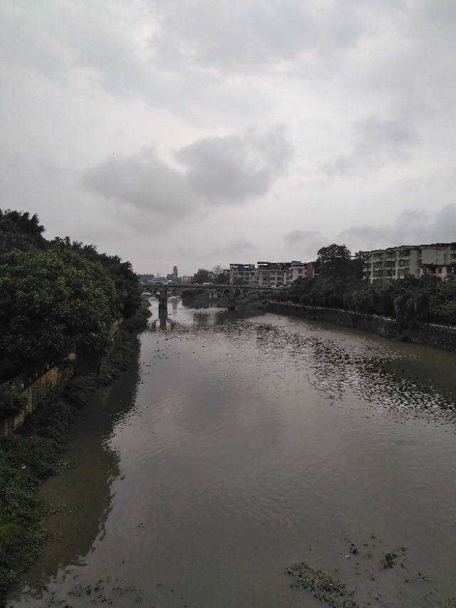 风雨桥头听风雨