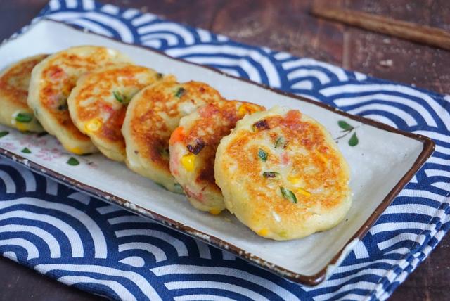 简单的营养早餐，10分钟就能搞定，外酥里嫩太好吃了