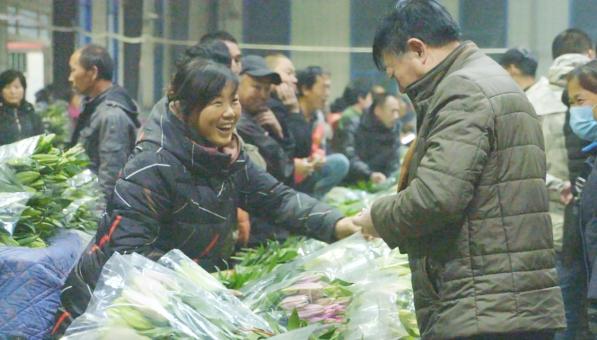 凌源|凌源：京郊漫城 喜乐迎大年