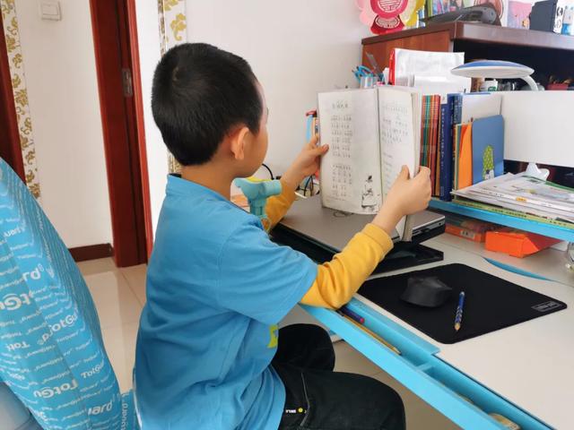 你的育儿经|「承德高新区阳光四季小学 班级特色活动」书香飘万家 阅读润童心