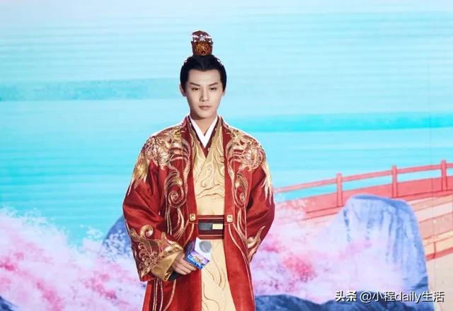 旧故|芒果台新剧《离人心上》杀青，郑业成出演男主角，我却更关注女一