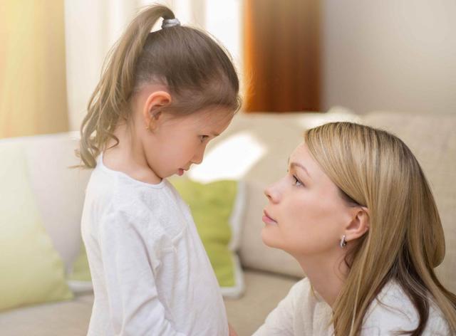 父母太能干影响孩子成长，懂得对孩子"示弱"，有利于孩子成长