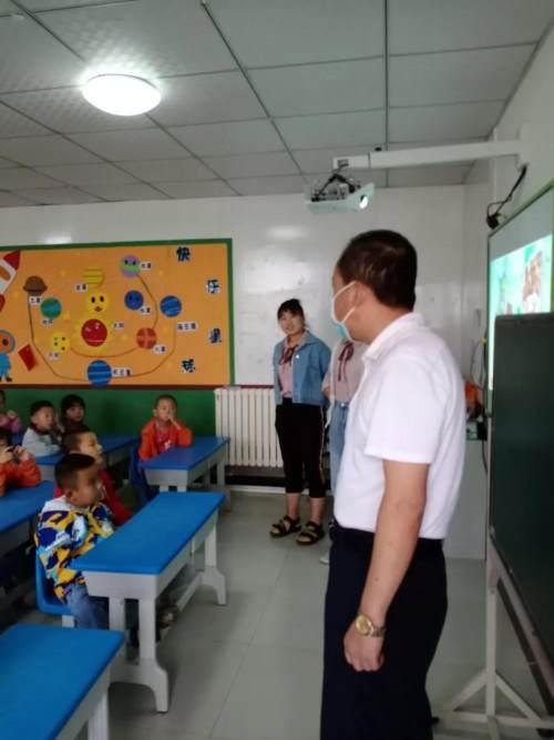 超级宝妈|幼儿开学错峰入园,设置测温通道、隔离室……
