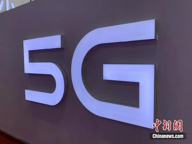 #中国新闻网#5G手机争霸战：降价、微距拍摄轰炸，能提振销售吗？