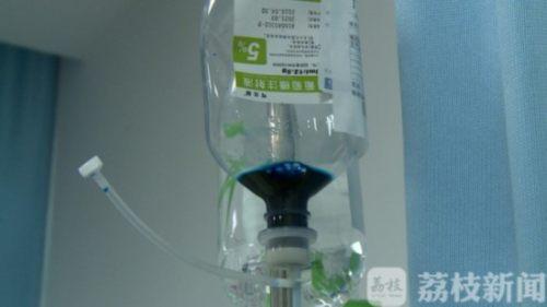 [你的育儿经]贪吃隔夜炸鸡 常州一2岁男童中毒变“紫人”险丧命