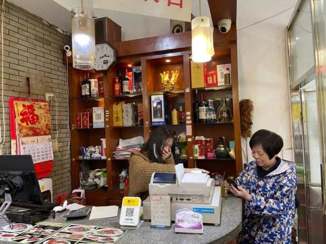 店里|中山北路这家潮州牛肉馆，创造了24年等位神话！真90年代的“杭州初代网红”