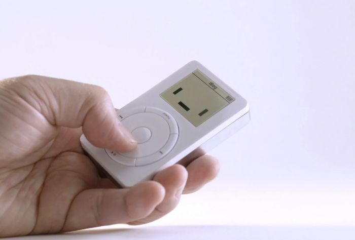 太平洋电脑网@Classicbot推出iBoy手办 旨在向iPod classic 致敬