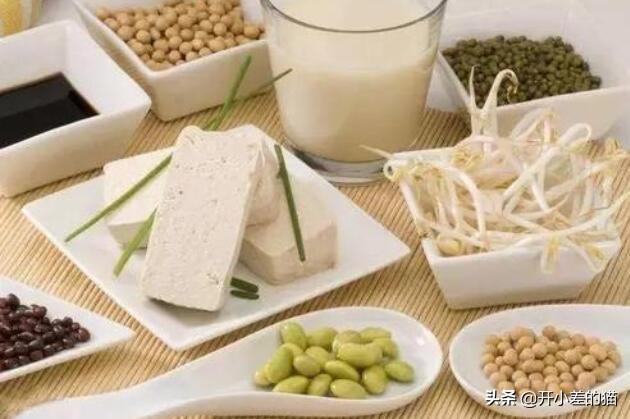 猫小鱼|哺乳期吃什么，奶水才有营养？这9类食物全都给你找好了