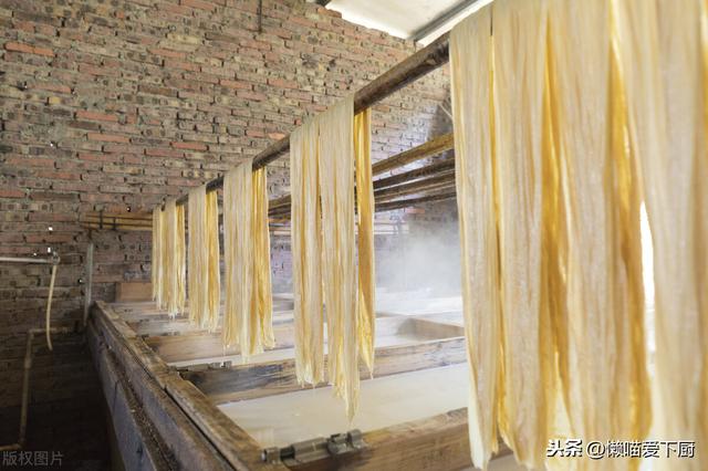 同是豆制品，“腐竹”和“豆皮”有啥区别？口感差很多，别挑错