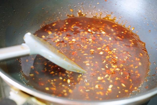 茄子这样做简直太下饭了，好吃到连汤汁都不剩，成本不到5块钱